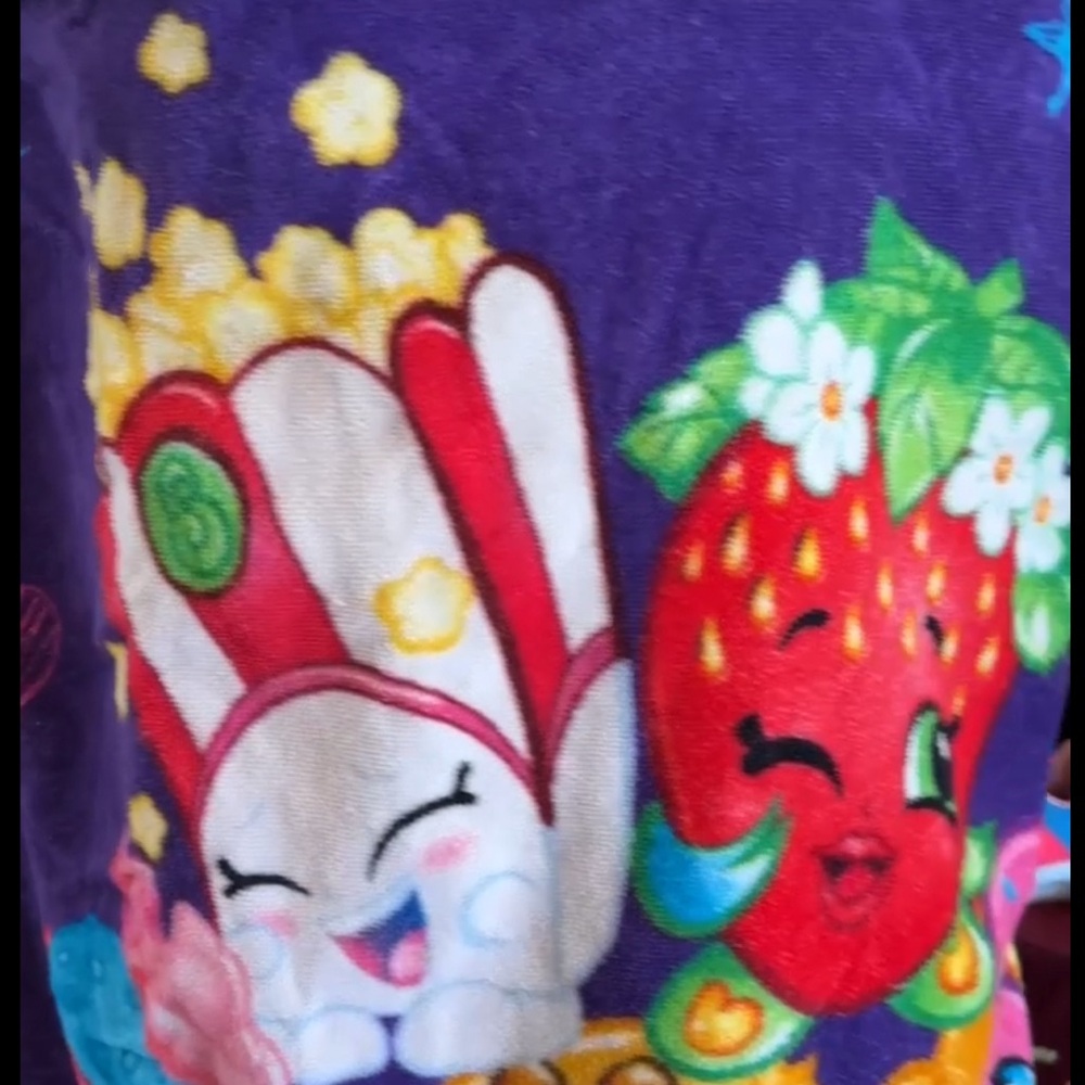 Shopkins  hooded towel